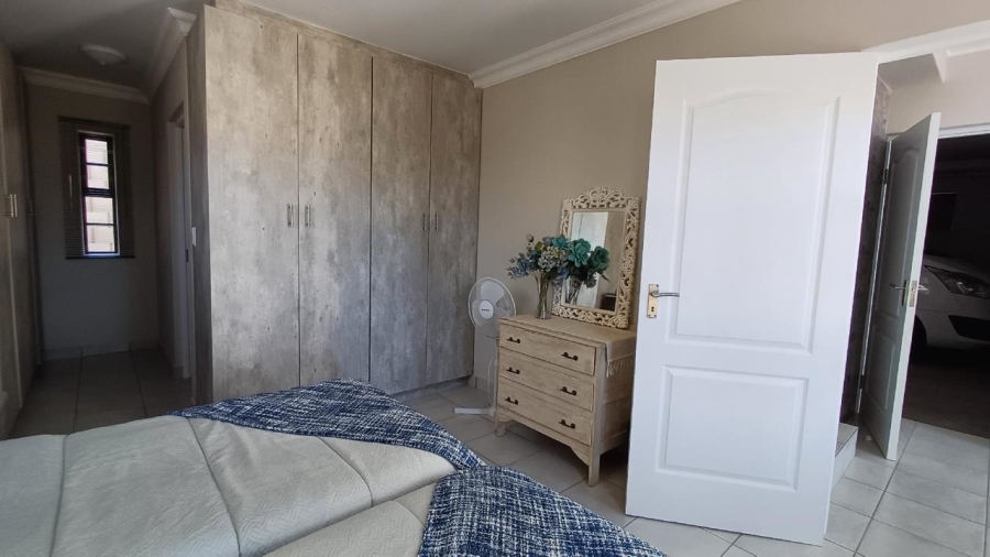 2 Bedroom Property for Sale in Vakansieplaas Western Cape